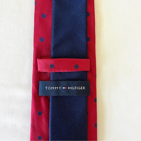 Tommy Hilfiger 100% Silk Red Polka Dot Tie - Picture 2 of 3